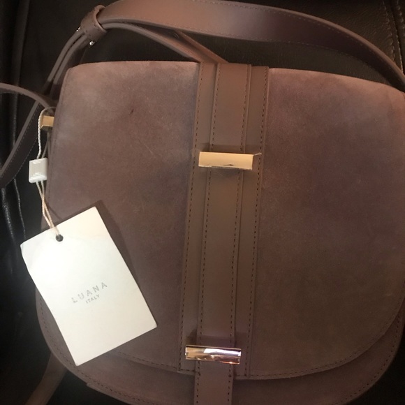 Luana Italy - Picture 4 of 8